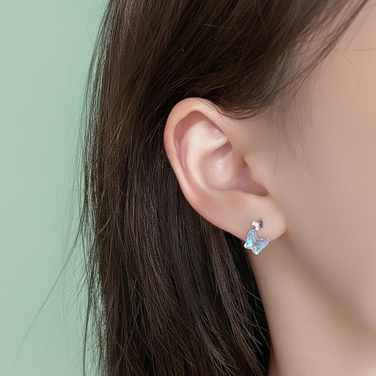 NEXEVO - ต่างหู Chrysalight ต่างหูผีเสื้อ น่ารัก หรูหรา เสริม เสน่ห์ และ ความรัก น้ำหนักเบา ของขวัญวันเกิด ไม่ก่อให้เกิดอาการแพ้ ใส่ได้ทุกวัน