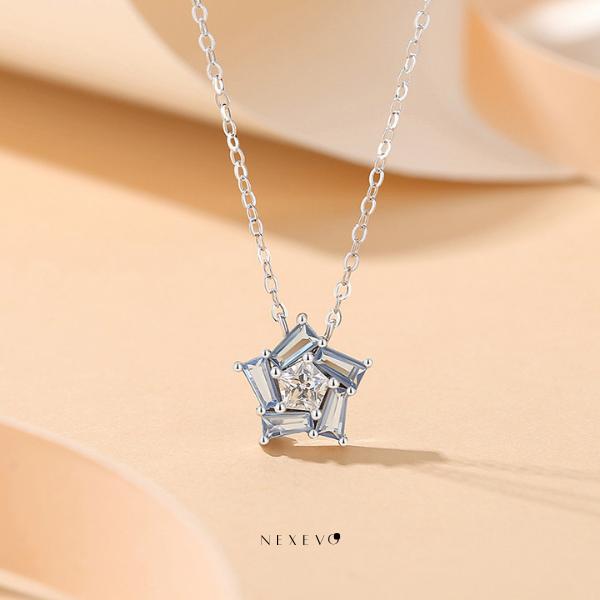 NEXEVO - สร้อยคอ Stellara สร้อยคอเงิน ดีไซน์ดาว 5 แฉกเรียงตัวแบบมินิมอล ใส่ได้ทุกวัน