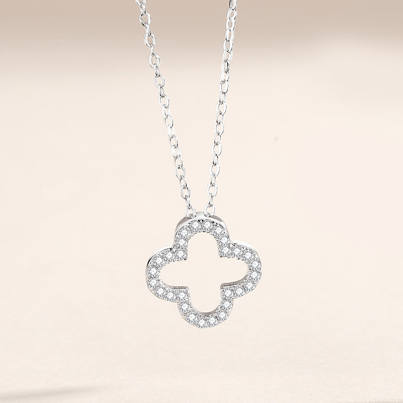 NEXEVO - สร้อยคอ Cloveré สร้อยเงินแท้ จี้โคลเวอร์ฝังเพชร สไตล์เรียบหรู เสริมโชคดี น้ำหนักเบา ใส่ได้ทุกวัน